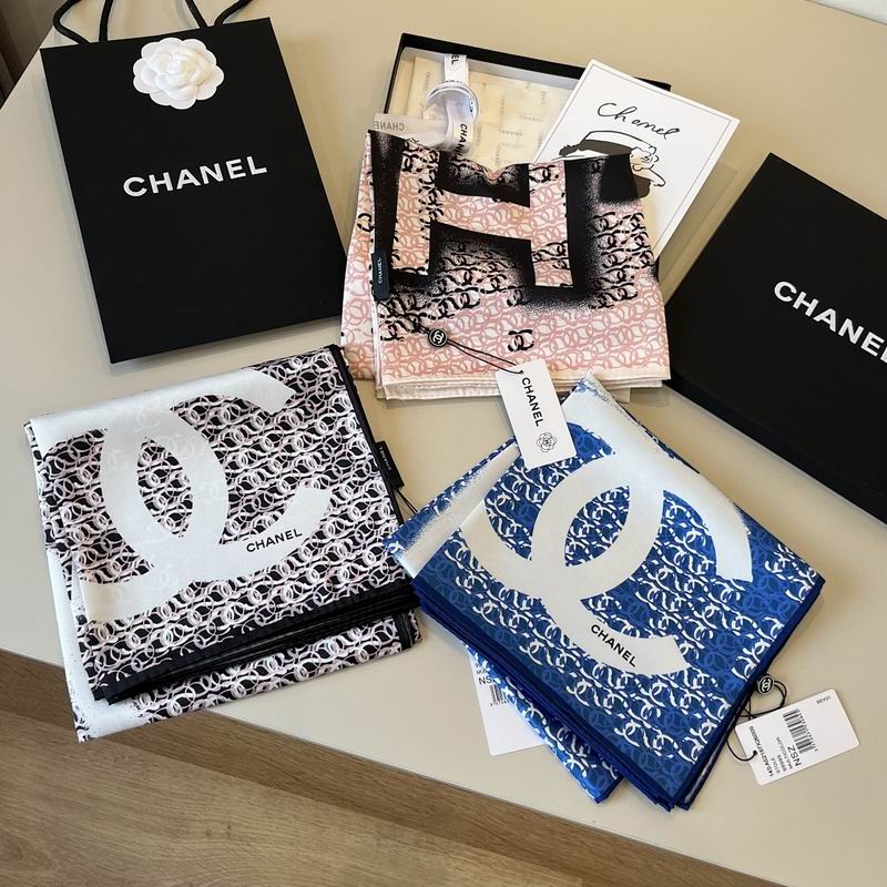 Chanel silk scarf hm48